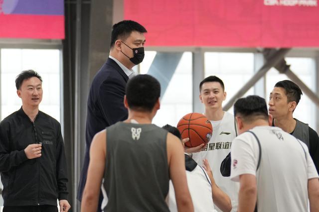 九游娱乐-全明星新玩法笑声不断 互换角色彼此增进理解