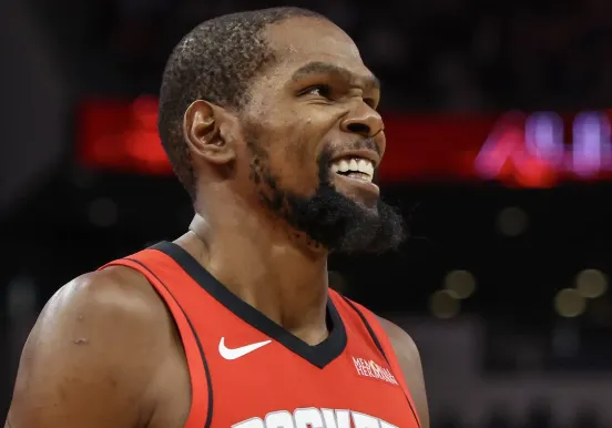 jiuyou-火箭今日全队三分35投15中&amp;amp;命中率42.9%，而尼克斯仅29.4%